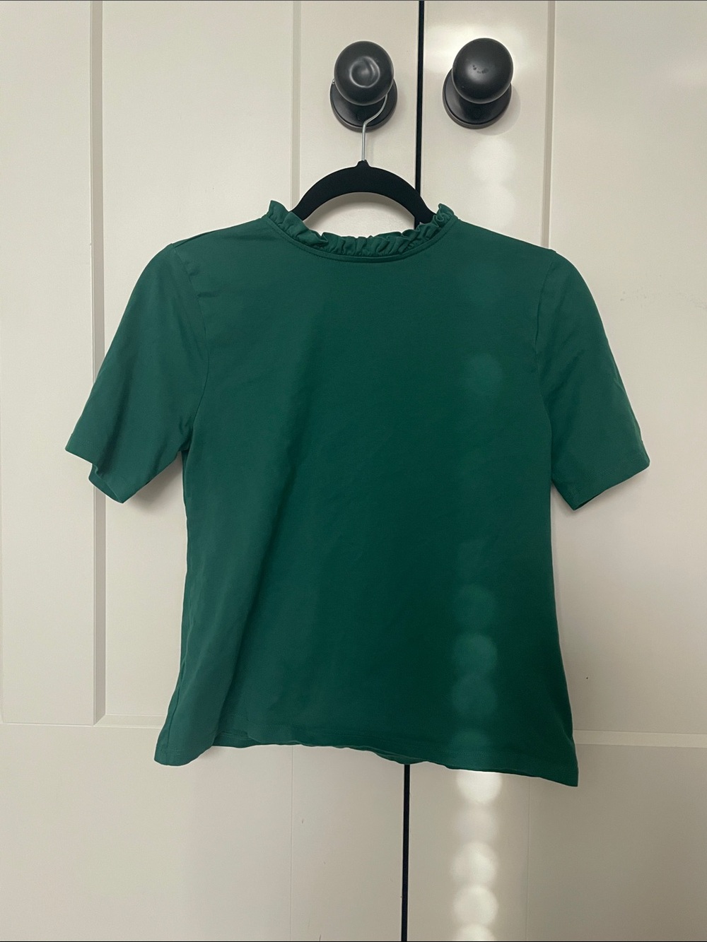 Ann Taylor Green Ruffle-Neck Short Sleeve Topped